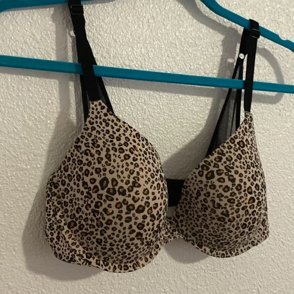 Victoria’s Secret- cheetah print uplift semi Demi bra- Size 34D